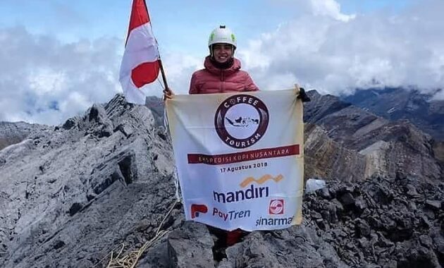 top 10+ daftar pilihan gunung tertinggi di negara indonesia yang memiliki keindahan sangat luar biasa