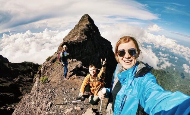top 10+ daftar pilihan gunung tertinggi di pulau jawa cocok buat spot pendakian kalian para pencinta alam