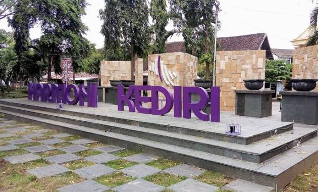 top 10+ daftar pilihan taman cantik di daerah kediri yang bisa menghilangkan jenuh dan stres