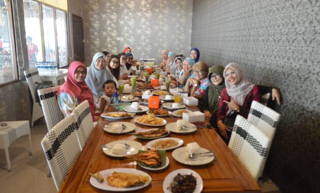 Top 10+ Daftar Tempat Makan Enak di Balikpapan Yang Murah dan Adakah Restoran Pinggir Pantai?