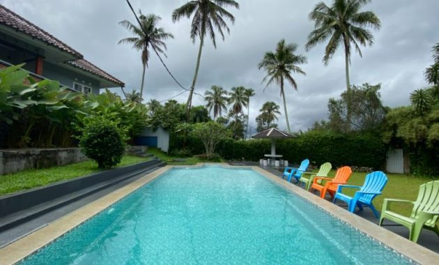 top 10+ daftar villa dengan kolam renang pribadi di puncak buat liburanmu, mulai dari rp2.290.000