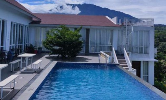 top 10+ daftar villa dengan kolam renang pribadi di puncak buat liburanmu, mulai dari rp2.290.000