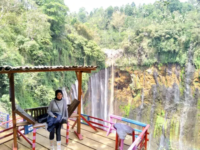 aktivitas seru coban sewu, coban sewu, coban sewu malang, daya tarik coban sewu, fasilitas coban sewu, harga tiket masuk coban sewu, kegiatan seru coban sewu, lokasi coban sewu, top 10+ foto air terjun coban sewu malang: harga tiket, fasilitas, daya tarik!