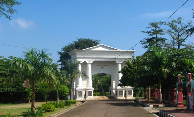 top 10+ foto benteng voc jepara, lokasi alamat, sejarah asal usul, jam buka tutup, keindahan bangunan, misteri mitos + retu jalan menuju wisata