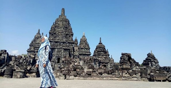 top 10+ foto candi sewu klaten, harga tiket masuk, sejarah legenda, lokasi alamat, nomer telepon + arsitektur pembangunan