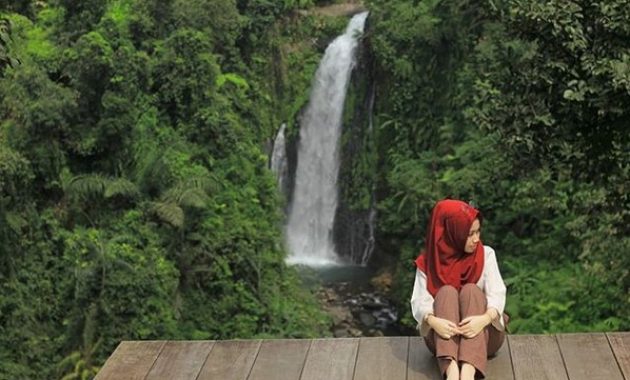 top 10+ foto curug gomblang purwokerto, harga tikek masuk, lokasi alamat, jam buka tutup + rute jalan menuju wisata