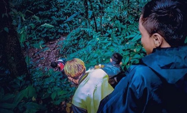 top 10+ foto curug gomblang purwokerto, harga tikek masuk, lokasi alamat, jam buka tutup + rute jalan menuju wisata