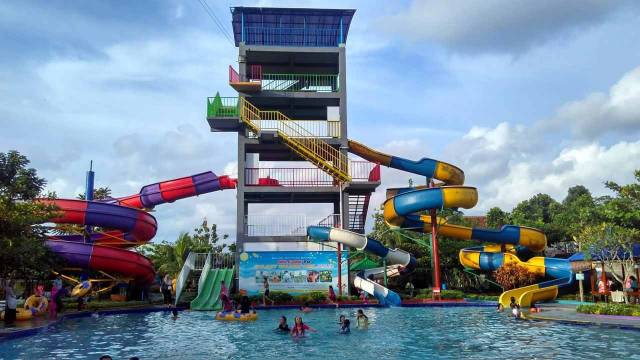 alamat galaxy waterpark, galaxy waterpark, harga tiket galaxy waterpark, harga tiket masuk galaxy waterpark, lokasi galaxy waterpark, permainan galaxy waterpark, rute menuju lokasi galaxy waterpark, tiket galaxy waterpark, tiket masuk galaxy waterpark, wahana galaxy waterpark, top 10+ foto galaxy waterpark: harga tiket, wahana permainan, daya tarik dll