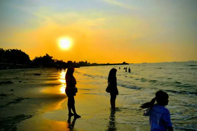 alamat pantai delegan panceng, daya tarik pantai delegan panceng, fasilitas pantai delegan panceng, harga tiket pantai delegan panceng, pantai delegan gresik, pantai delegan panceng, rute pantai delegan panceng, tiket masuk pantai delegan panceng, tiket pantai delegan panceng, wahana pantai delegan panceng, wisata pantai delegan panceng, top 10+ foto pantai delegan panceng: harga tiket, wahana permainan, fasilitas dll