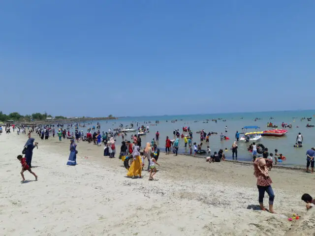 Top 10+ Foto Pantai Delegan Panceng: Harga Tiket, Wahana Permainan, Fasilitas dll