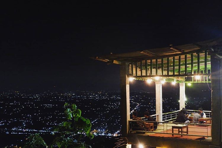 harga tiket watu amben, keindahan watu amben, lokasi watu amben, rute menuju watu amben, tiket masuk watu amben, watu amben, watu amben bantul, watu amben jogja, wisata watu amben, top 10+ foto watu amben: harga tiket, daya tarik, aktivitas romantis!