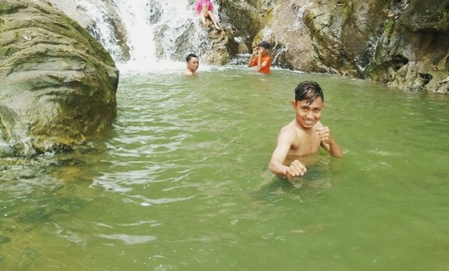 top 10+ gambar air terjun pinang seribu balikpapan, lokasi alamat, jam buka tutup, penginapan di sekitar wisata + jalan menuju ke sana