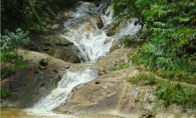Top 10+ Gambar Air Terjun Pinang Seribu Balikpapan, Lokasi Alamat, Jam Buka Tutup, Penginapan di Sekitar Wisata + Jalan Menuju Ke Sana