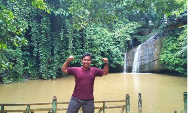 top 10+ gambar air terjun tanah merah balikpapan, misteri mistis, lokasi alamat + fasilitas yang di sediakan wisata
