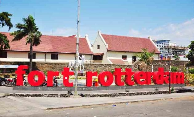 top 10+ gambar benteng fort rotterdam makassar, harga tiket masuk, lokasi alamat, jam buka tutup + nomer telpon