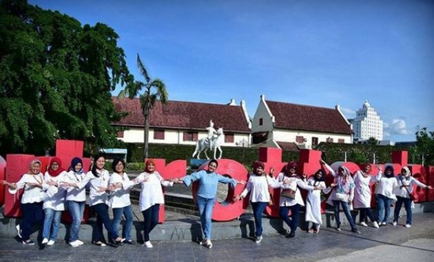 top 10+ gambar benteng fort rotterdam makassar, harga tiket masuk, lokasi alamat, jam buka tutup + nomer telpon