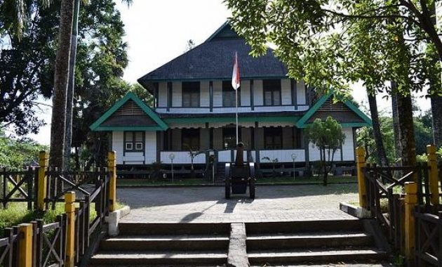 top 10+ gambar benteng somba opu makassar, harga tiket masuk, lokasi alamat, jam buka tutup + rute jalan menuju wisata