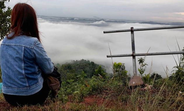 top 10+ gambar biru bukit balikpapan, lokasi alamat, ketinggian, hotel villa di sekitar wisata + jalan menuju ke sana