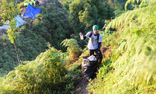 top 10+ gambar biru bukit balikpapan, lokasi alamat, ketinggian, hotel villa di sekitar wisata + jalan menuju ke sana