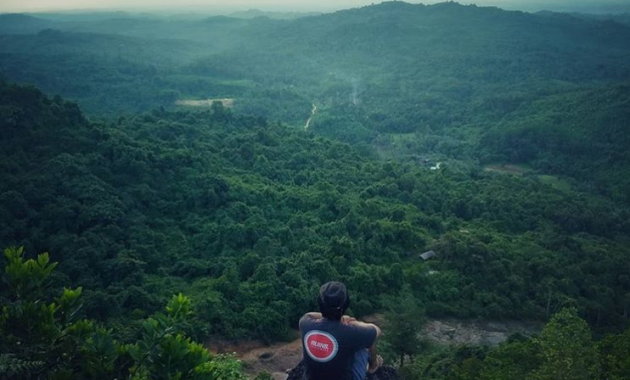 top 10+ gambar biru bukit balikpapan, lokasi alamat, ketinggian, hotel villa di sekitar wisata + jalan menuju ke sana