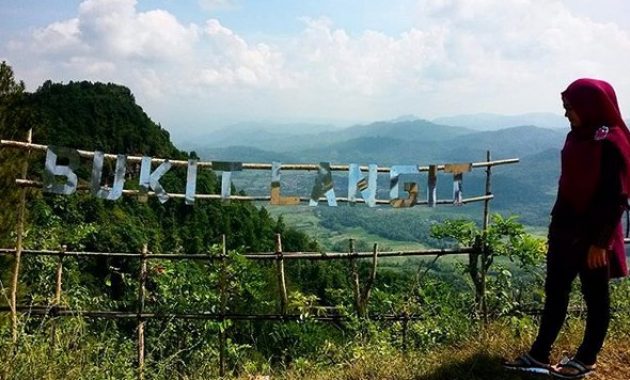 top 10+ gambar bukit langit kebumen, lokasi alamat, rute jalur menuju ke sana + keindahan di sekitar wisata