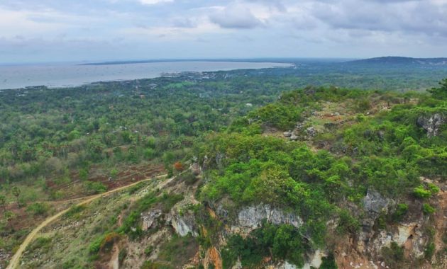 top 10+ gambar bukit larangan gresik, lokasi alamat + history tragedi rahasia