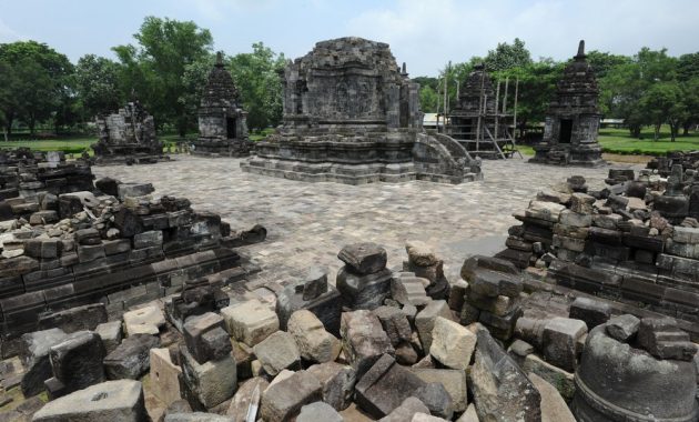 top 10+ gambar candi lumbung klaten, lokasi alamat, penginapan di sekitar area + penemuan pendiri pembuat prasasti