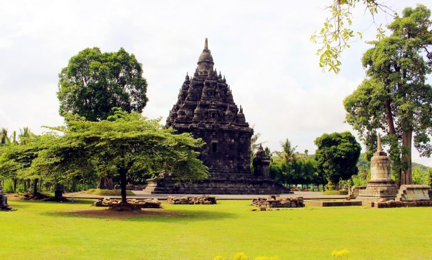 top 10+ gambar candi sojiwan klaten, harga tiket masuk, sejarah legenda, lokasi alamat, jam buka tutup, misteri mitos + keunikan relief