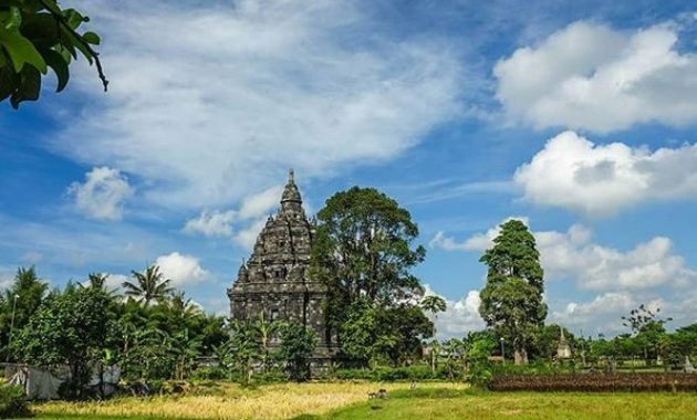 top 10+ gambar candi sojiwan klaten, harga tiket masuk, sejarah legenda, lokasi alamat, jam buka tutup, misteri mitos + keunikan relief