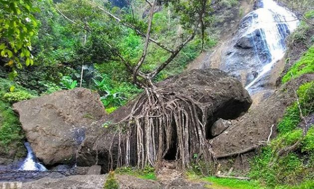top 10+ gambar curug winong wonosobo, harga tiket masuk wisata, lokasi alamat, sejarah legenda + jam buka tutup