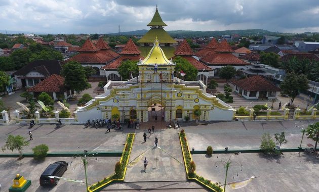 top 10+ gambar masjid agung sumenep madura, jalan menuju ke sana, lokasi alamat + desain arsitektur