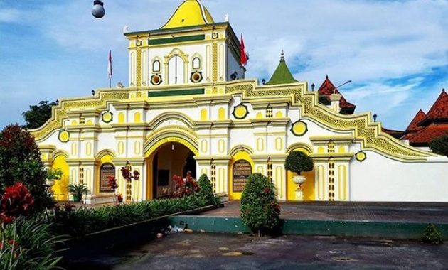 top 10+ gambar masjid agung sumenep madura, jalan menuju ke sana, lokasi alamat + desain arsitektur