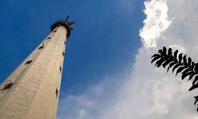 top 10+ gambar mercusuar sembilangan madura, lokasi alamat, jam buka + keindahan di atas sana