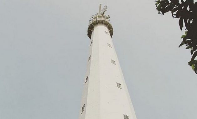 top 10+ gambar mercusuar sembilangan madura, lokasi alamat, jam buka + keindahan di atas sana