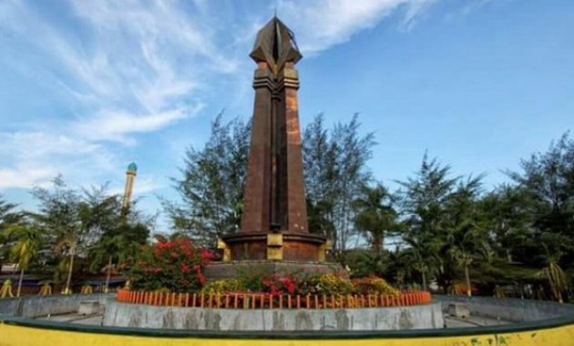 Top 10+ Gambar Monumen Sampang Madura, Rute Menuju ke Sana, Lokasi Alamat + Keindahan Bangunan