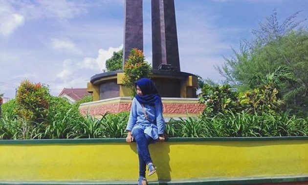 top 10+ gambar monumen sampang madura, rute menuju ke sana, lokasi alamat + keindahan bangunan