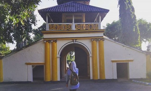 top 10+ gambar museum keraton sumenep madura, lokasi alamat, jam buka tutup + nomer telepon
