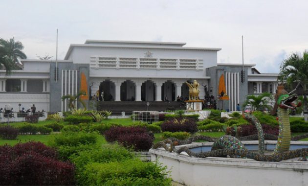 top 10+ gambar museum mulawarman balikpapan, sejarah legenda, lokasi alamat, peninggalan benda yang ada di dalam wisata + jam buka tutup