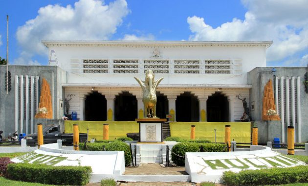 Top 10+ Gambar Museum Mulawarman Balikpapan, Sejarah Legenda, Lokasi Alamat, Peninggalan Benda Yang Ada di Dalam Wisata + Jam Buka Tutup