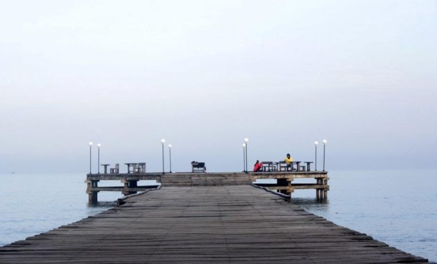top 10+ gambar pantai akkarena makassar, harga tiket masuk, lokasi alamat, misteri mitos + rute jalan menuju wisata