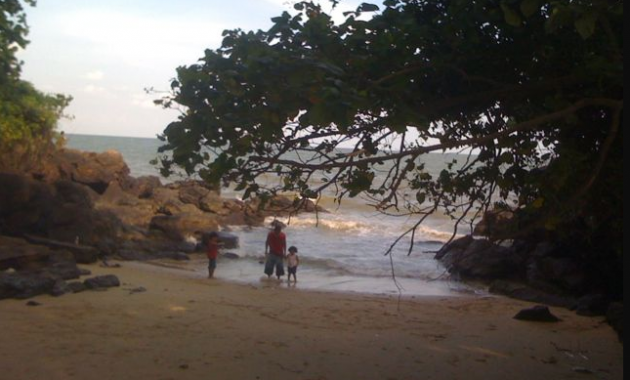 top 10+ gambar pantai batu balikpapan, lokasi alamat, penginapan hotel + fasilitas yang di sediakan wisata