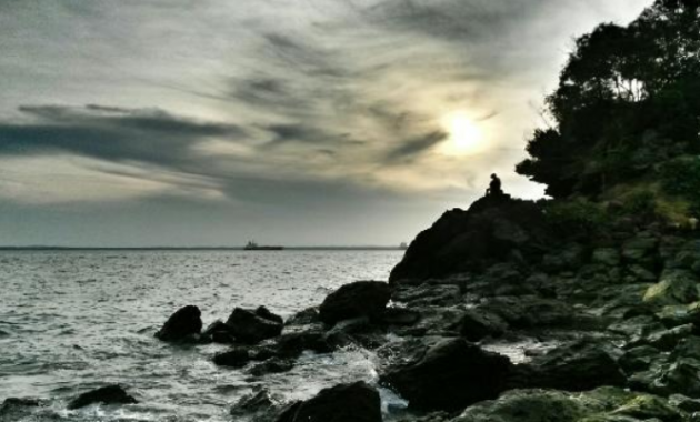 top 10+ gambar pantai batu balikpapan, lokasi alamat, penginapan hotel + fasilitas yang di sediakan wisata