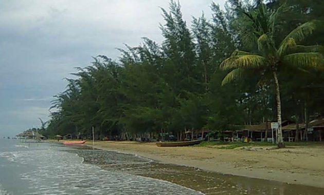 top 10+ gambar pantai lamaru balikpapan, lokasi alamat, penginapan hotel villa, fasilitas di sekitar + jalan menuju ke sana