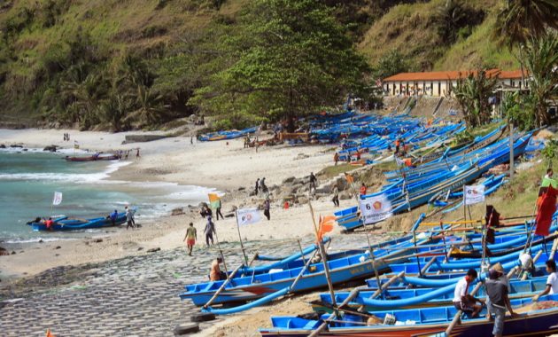top 10+ gambar pantai pasir kebumen, lokasi alamat, villa di sekitar + jalur menuju wisata