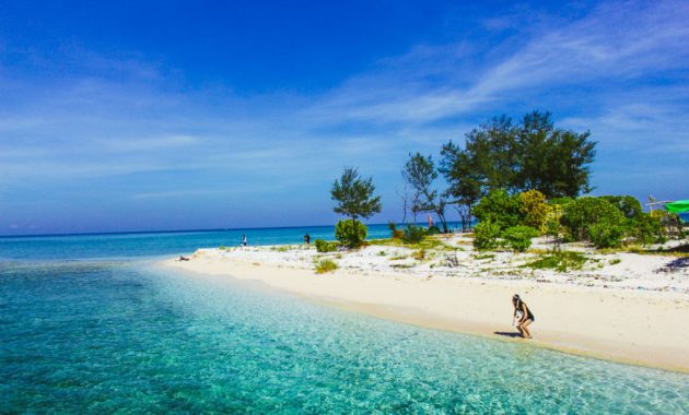 top 10+ gambar pulau kodingareng keke, harga tiket masuk, lokasi alamat, keindahan di sekitar area + rute jalan menuju wisata