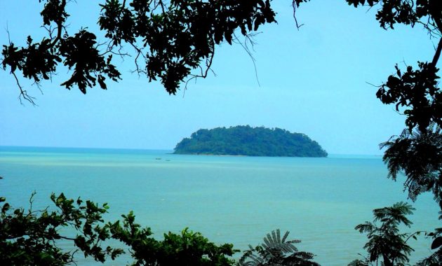 top 10+ gambar pulau mandalika jepara, lokasi alamat, jam buka tutup, keindahan wisata + misteri mitos
