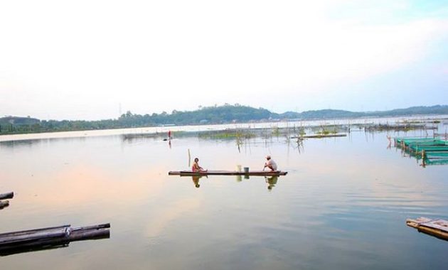 top 10+ gambar rowo jombor klaten, sejarah asal usul, lokasi alamat, jam buka tutup, misteri mitos + rumah makan di dalam wisata