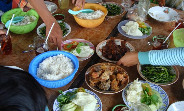 top 10+ gambar rowo jombor klaten, sejarah asal usul, lokasi alamat, jam buka tutup, misteri mitos + rumah makan di dalam wisata