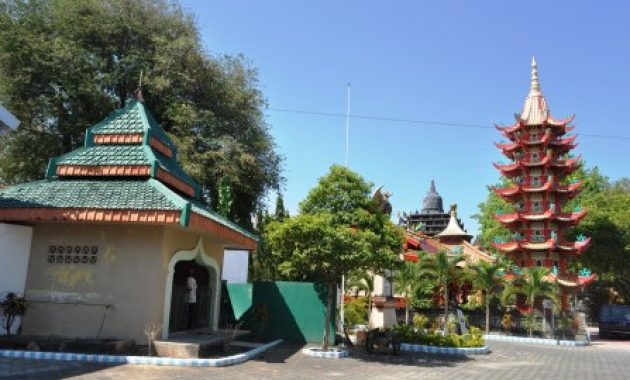 top 10+ gambar vihara avalokitesvara madura, rute menuju wisata, lokasi alamat, jam buka + nomer telepon