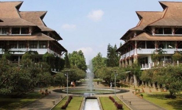 top 10+ kampus termahal di indonesia, adakah almamatermu?
